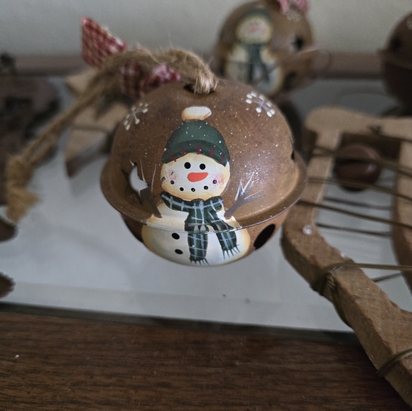 Rustic Christmas tree ornament collection. 34 pieces. - Picture 2 of 9